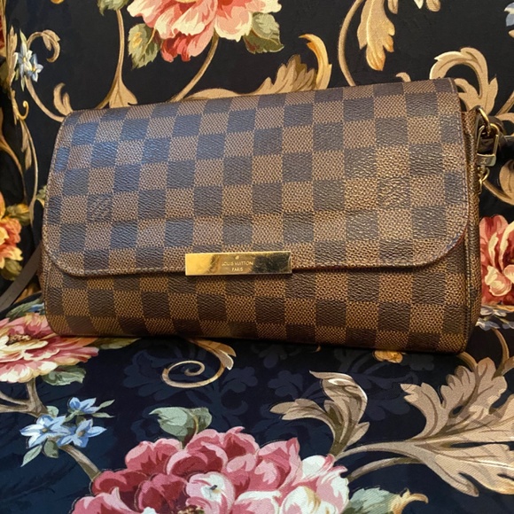 LOUIS VUITTON FAVORITE MM DAMIER EBENE CROSSBODY BAG + ALL SHOWN IN PICTURE - Picture 9 of 15